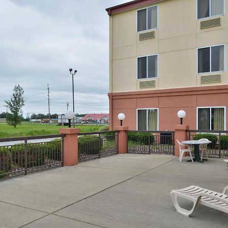 Red Roof Inn Clyde Екстериор снимка