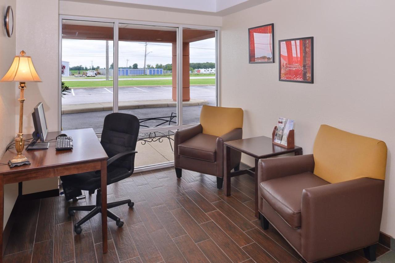 Red Roof Inn Clyde Екстериор снимка