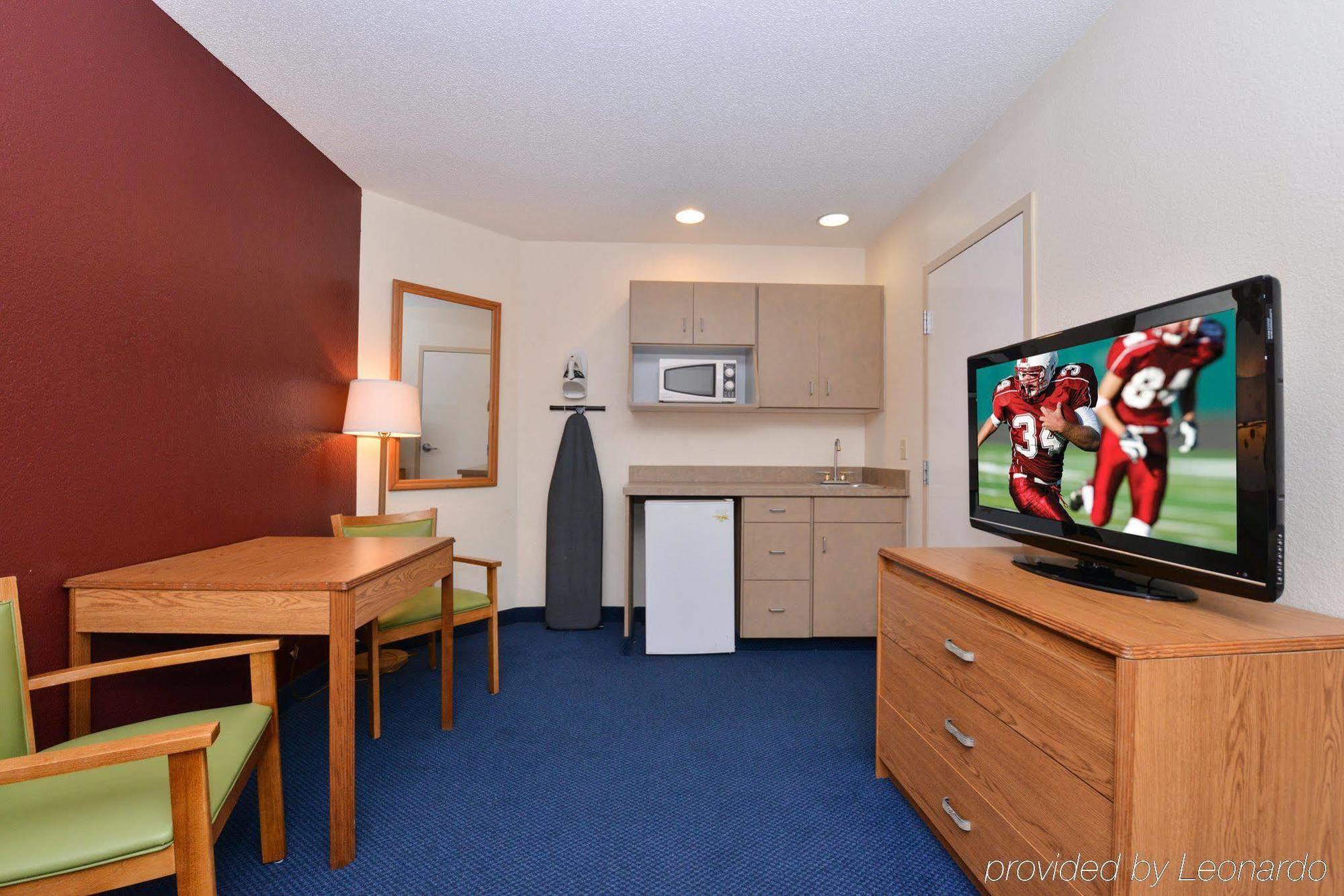 Red Roof Inn Clyde Екстериор снимка